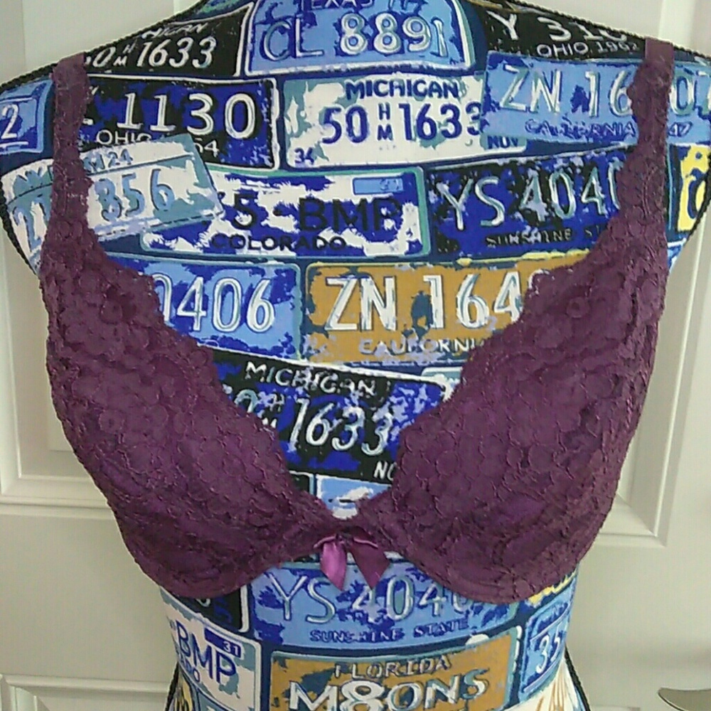 Sold Victoria Secret Bra Size 36C
